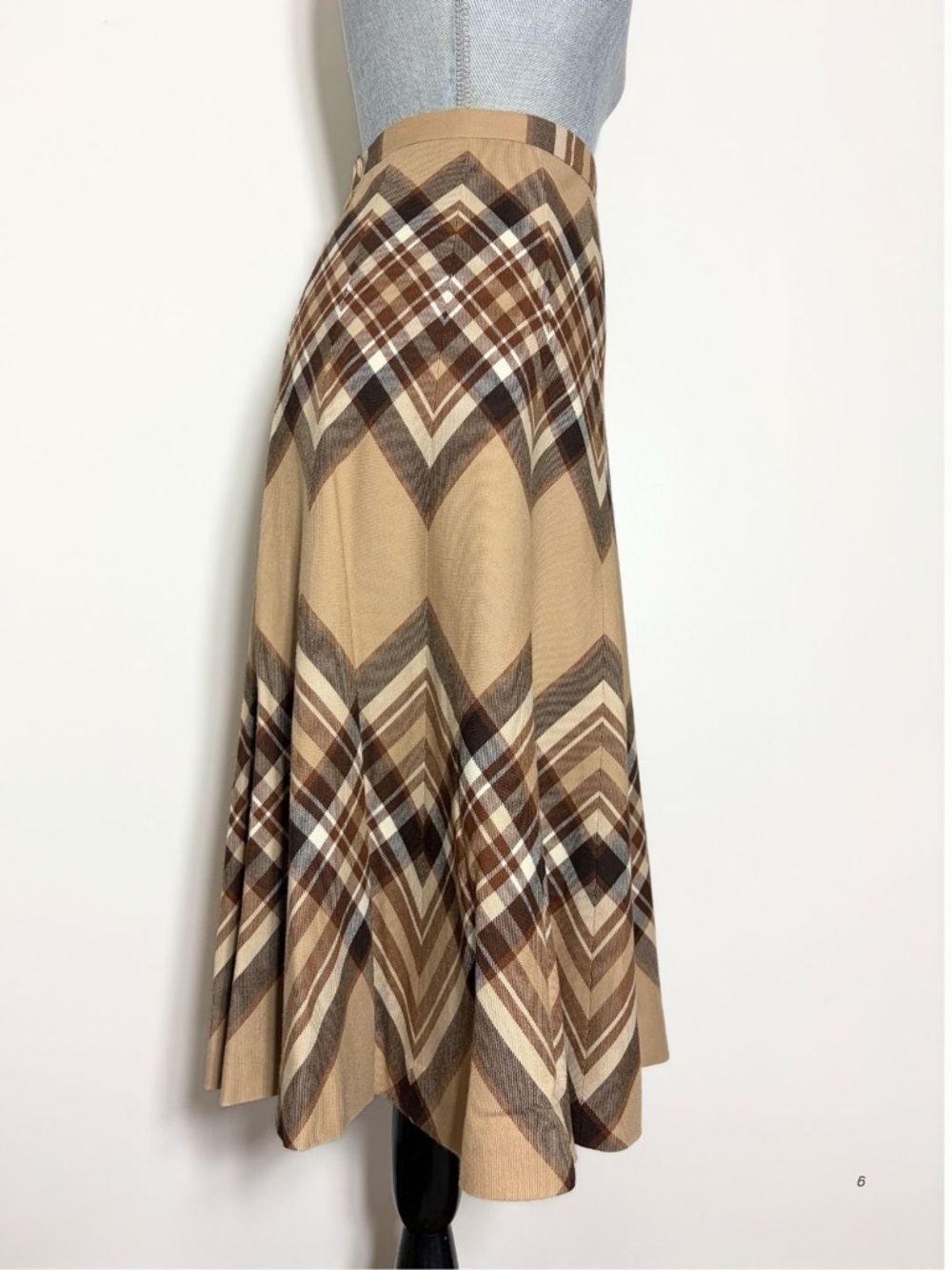 Vintage Wool Plaid Skirt High Waist A-Line Brown Preppy Classic Size Small - Picture 4 of 10